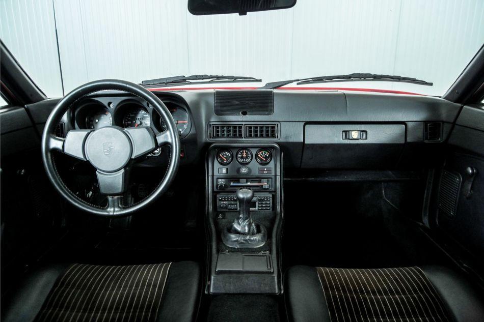 1986 Porsche 924S 2.5