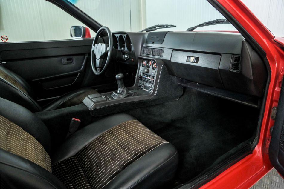 1986 Porsche 924S 2.5