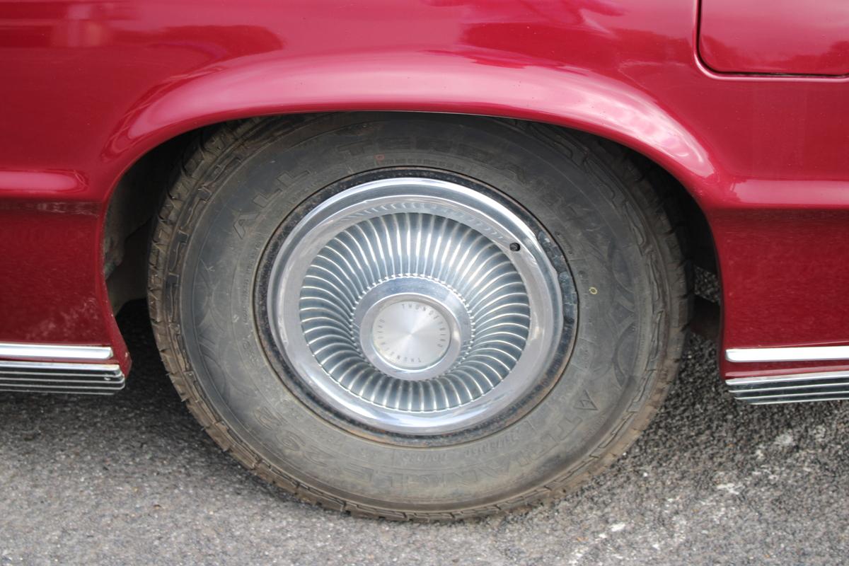 1969 Ford THUNDERBIRD 429