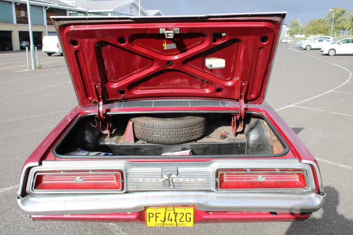 1969 Ford THUNDERBIRD 429