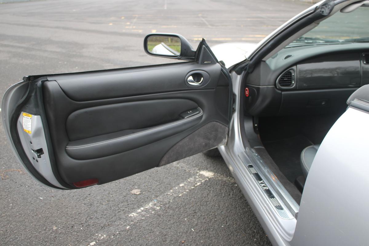 2005 Jaguar XKR CONVERTIBLE AUTO