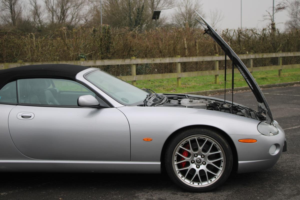 2005 Jaguar XKR CONVERTIBLE AUTO
