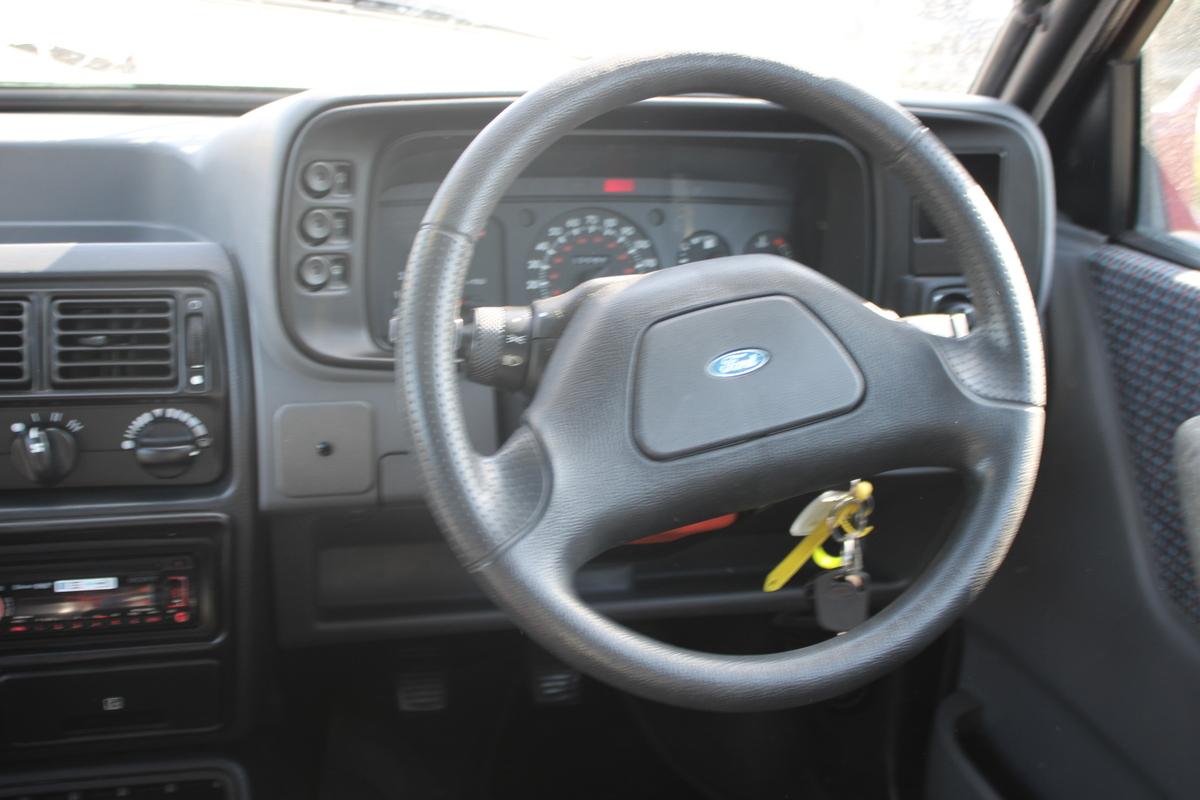 1990 Ford ESCORT XR3I CONVERTIBLE