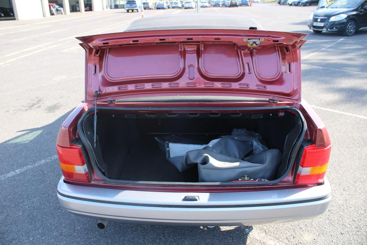 1990 Ford ESCORT XR3I CONVERTIBLE