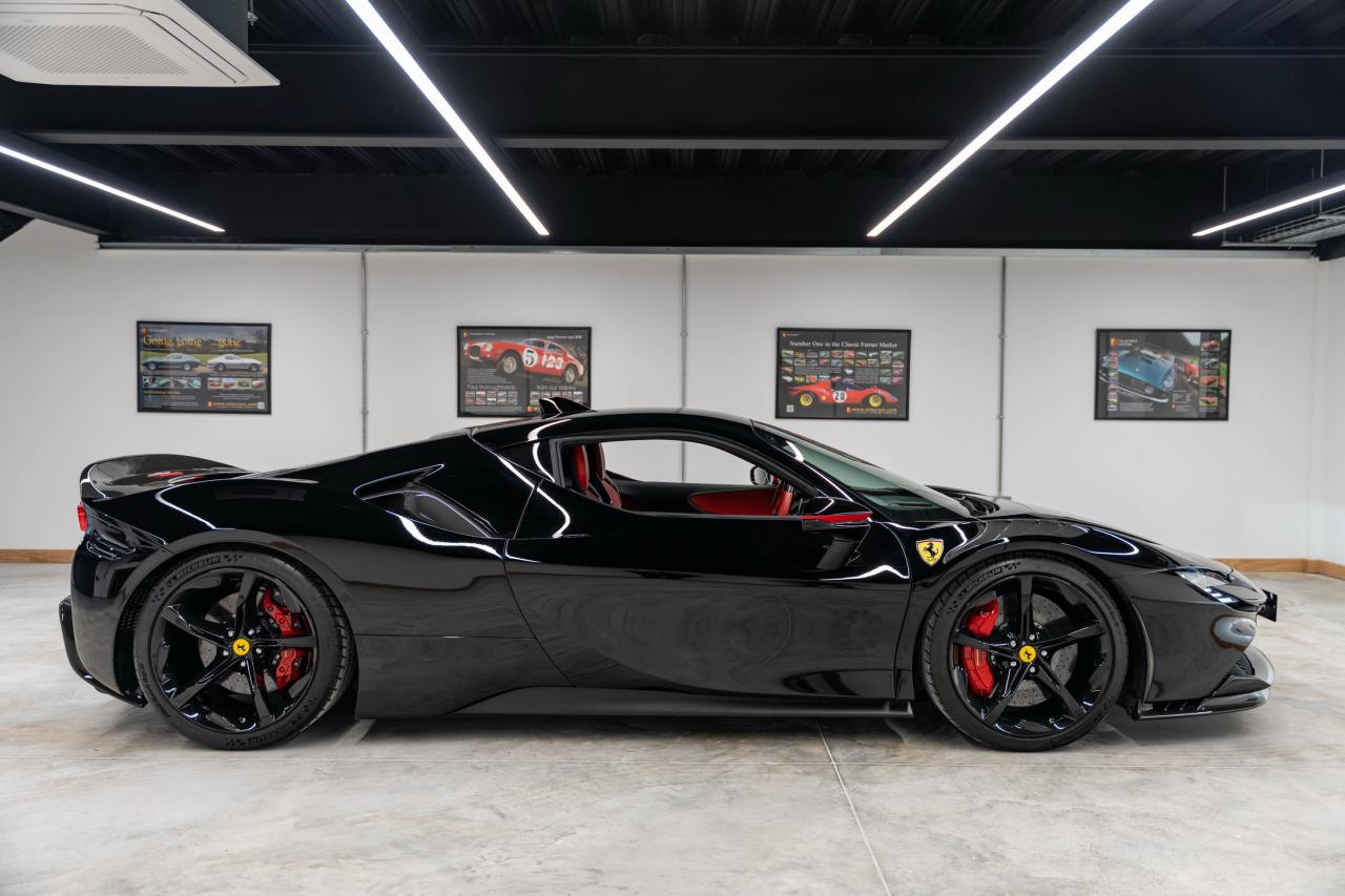 2021 Ferrari SF90 STRADALE