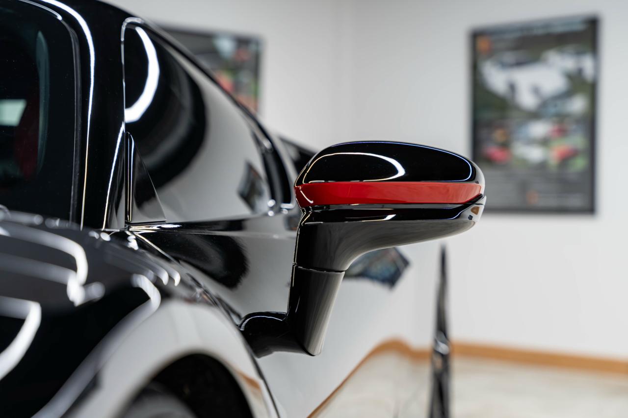 2021 Ferrari SF90 STRADALE