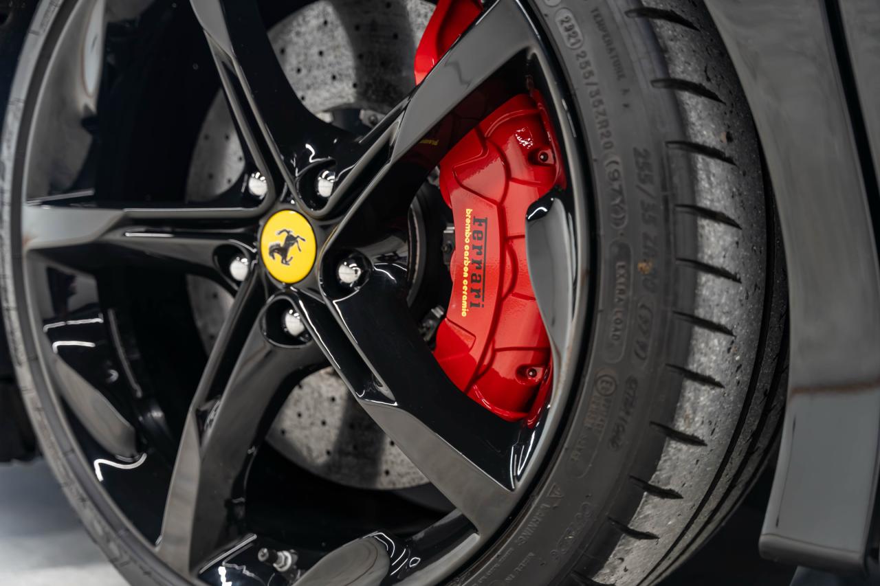 2021 Ferrari SF90 STRADALE