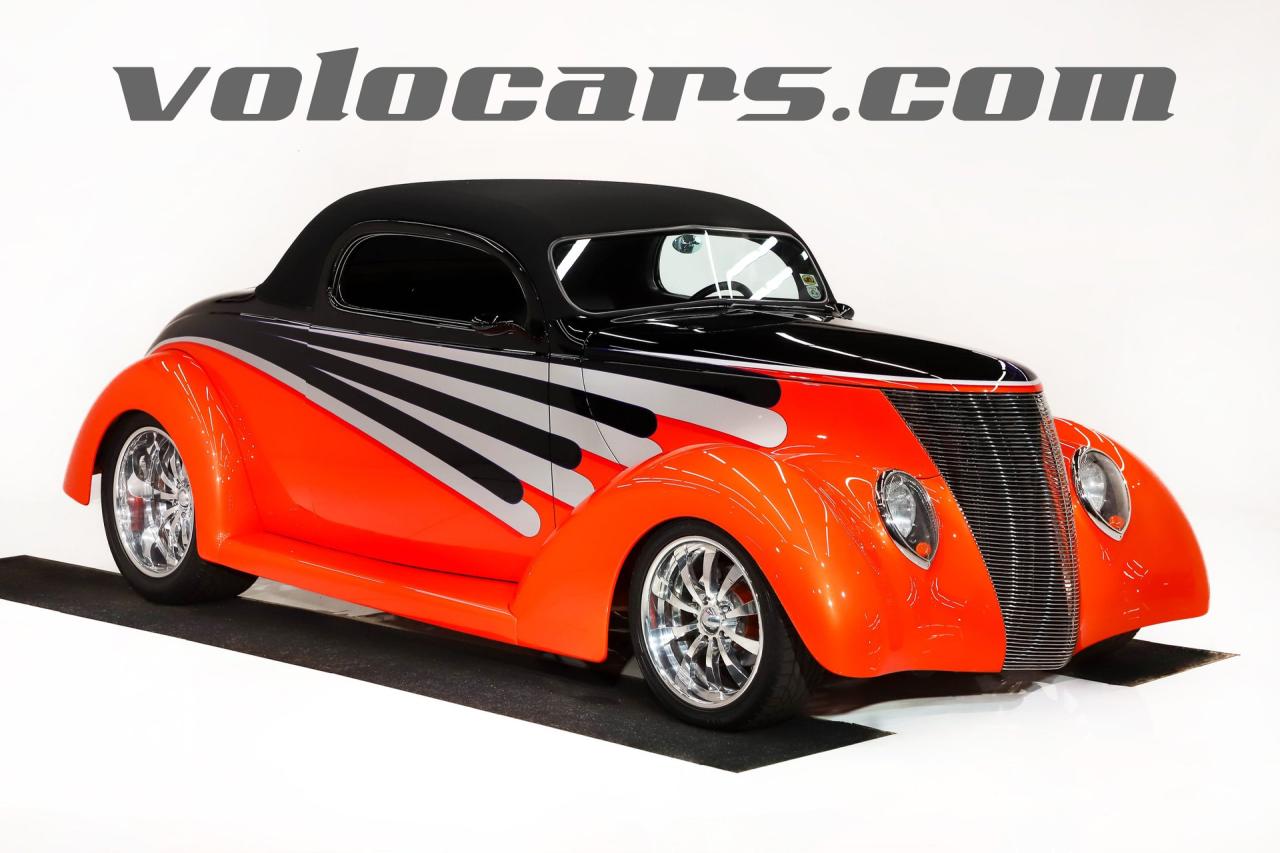 1937 Ford Custom