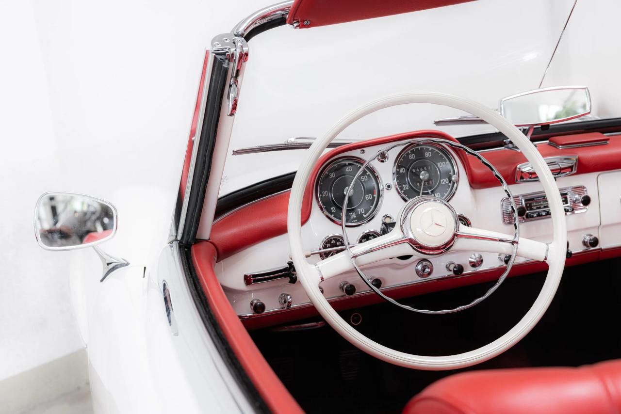 1961 Mercedes - Benz 190SL