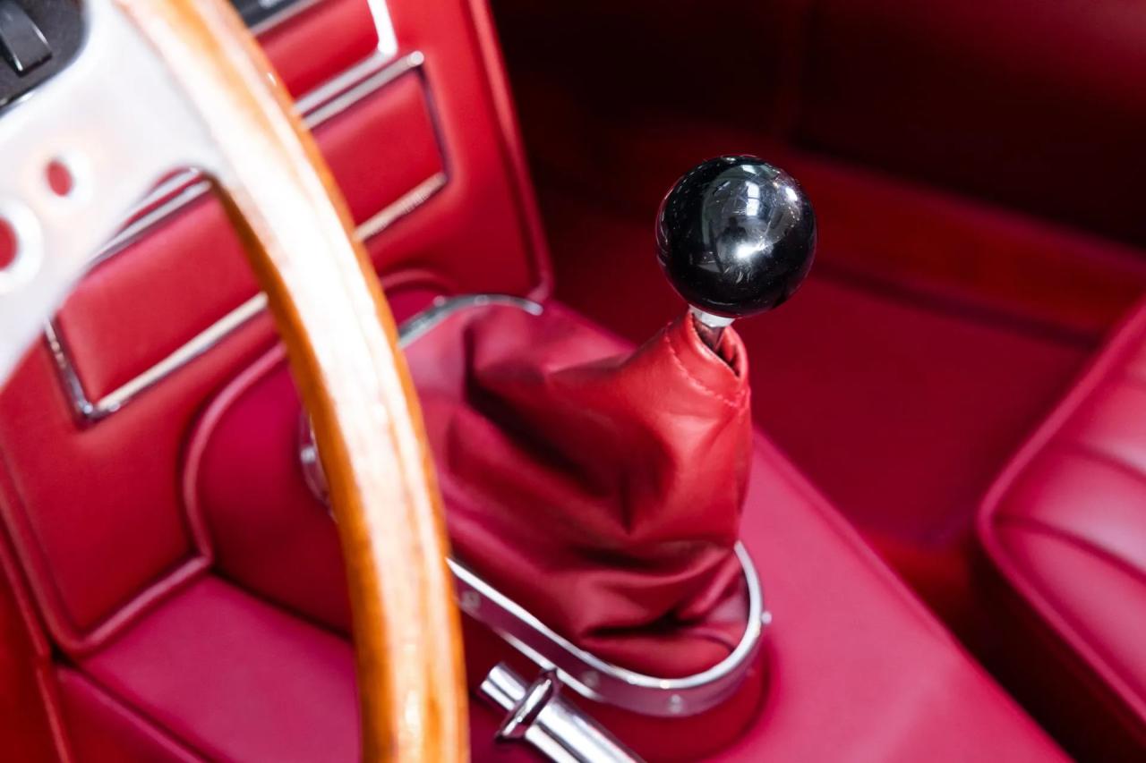 1965 Jaguar E-Type series 1 4.2 OTS