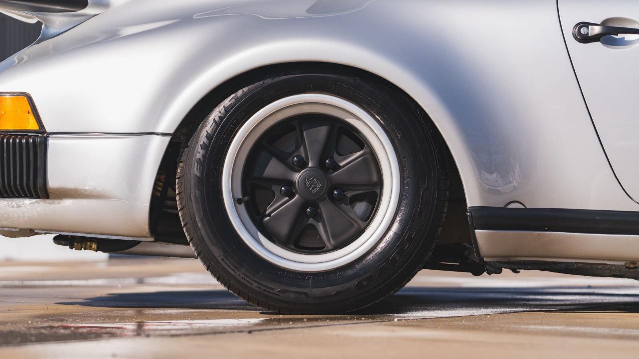 1975 Porsche 911 Turbo