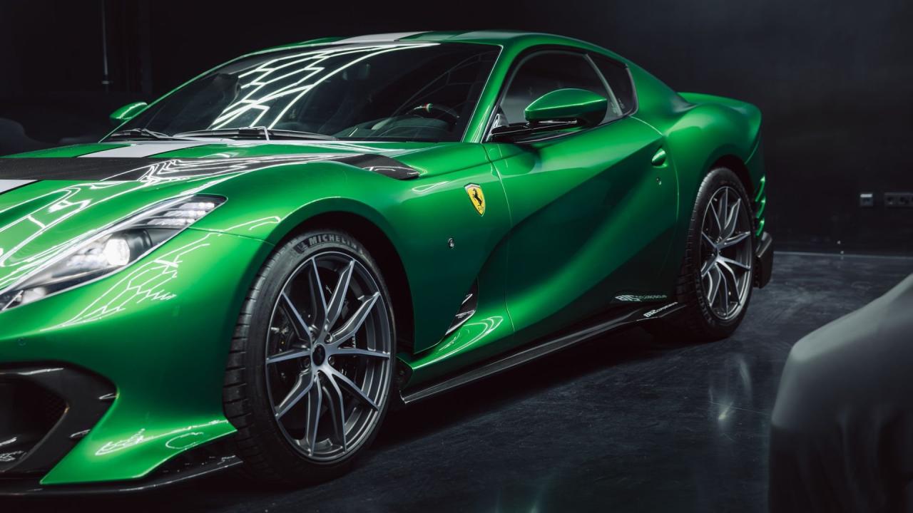 2023 Ferrari 812 Competizione