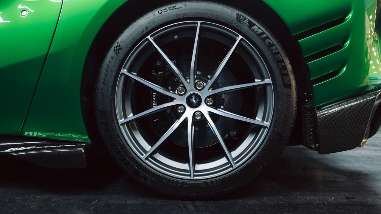 2023 Ferrari 812 Competizione