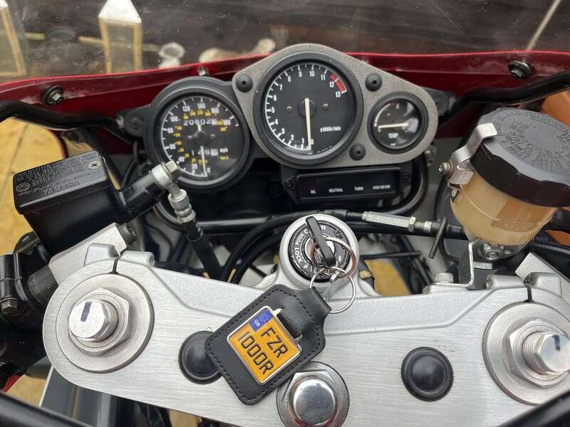 1992 Yamaha FZR1000