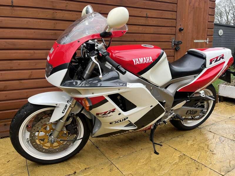 1992 Yamaha FZR1000