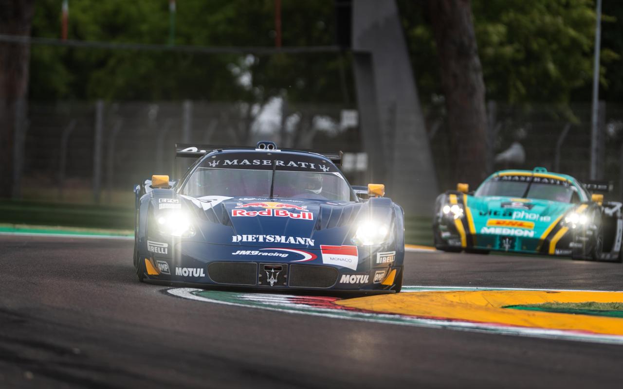 2005 Maserati MC12 GT1