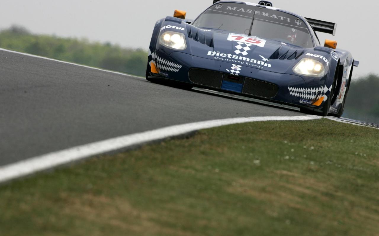 2005 Maserati MC12 GT1