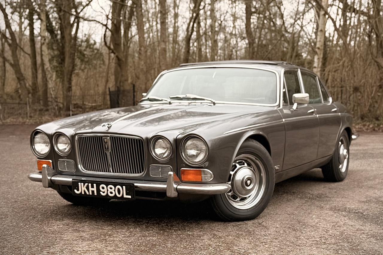 1973 Jaguar XJ12 V12