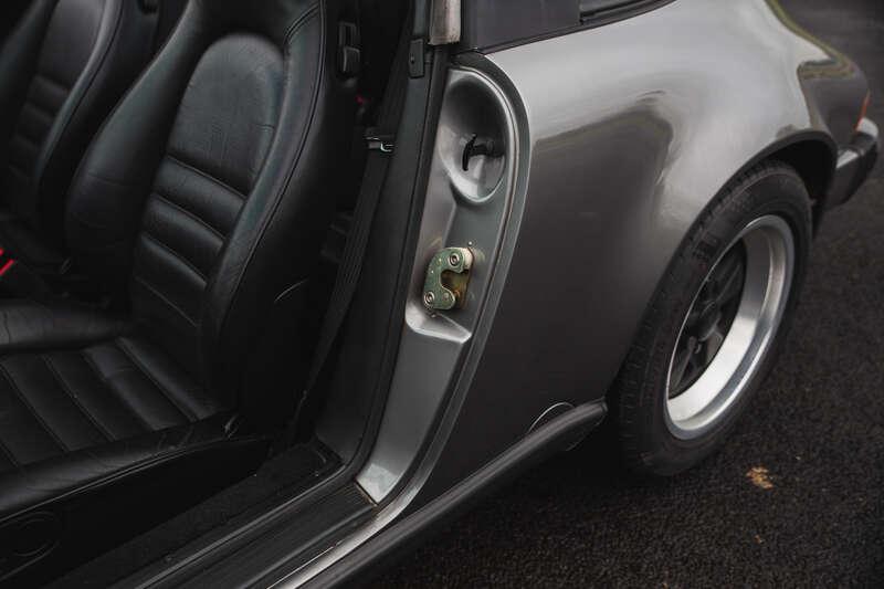 1989 Porsche 911 3.2 TARGA