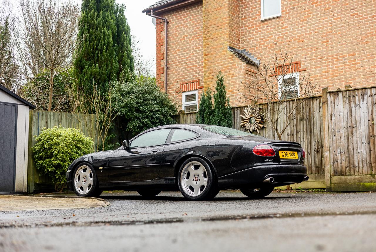 1998 Jaguar XKR Paramount