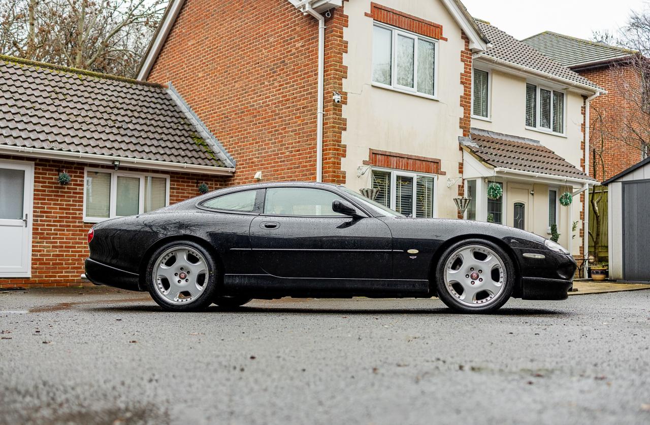1998 Jaguar XKR Paramount