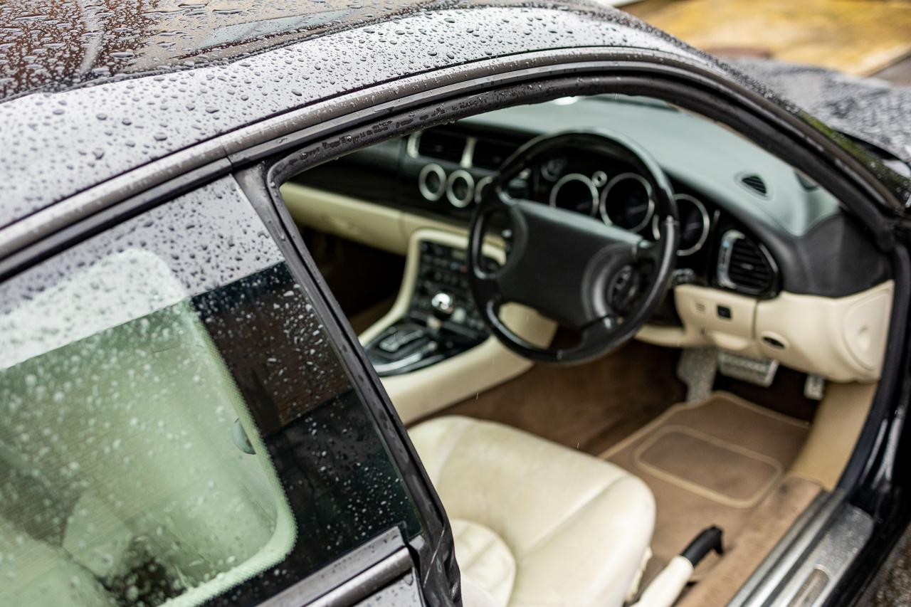 1998 Jaguar XKR Paramount