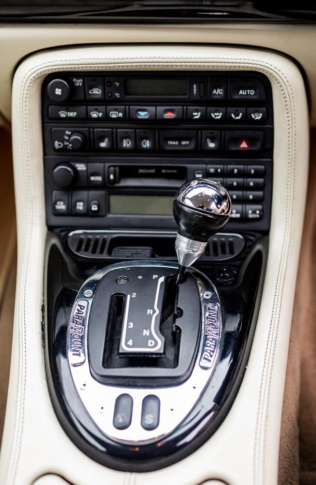 1998 Jaguar XKR Paramount