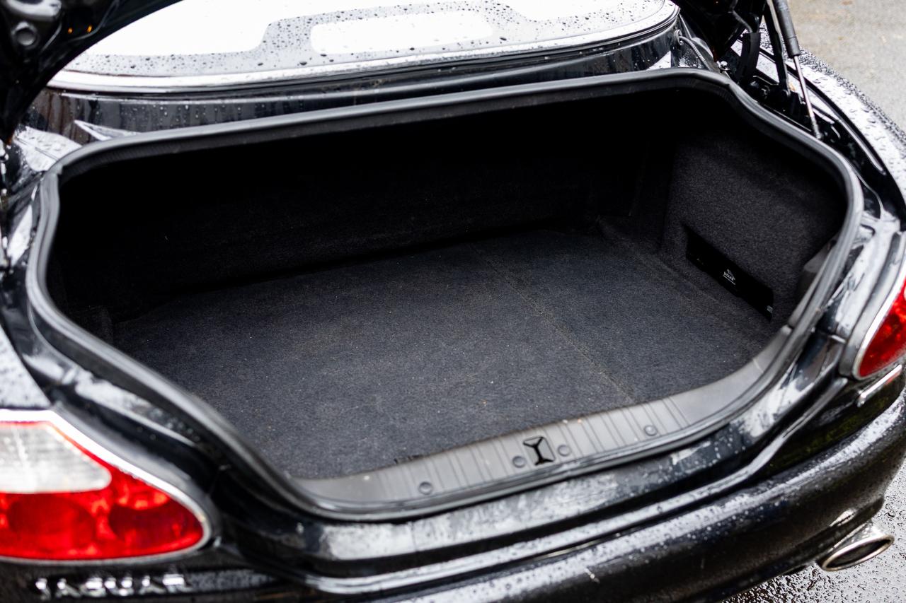 1998 Jaguar XKR Paramount