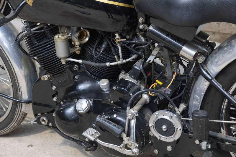 1952 VINCENT SHADOW