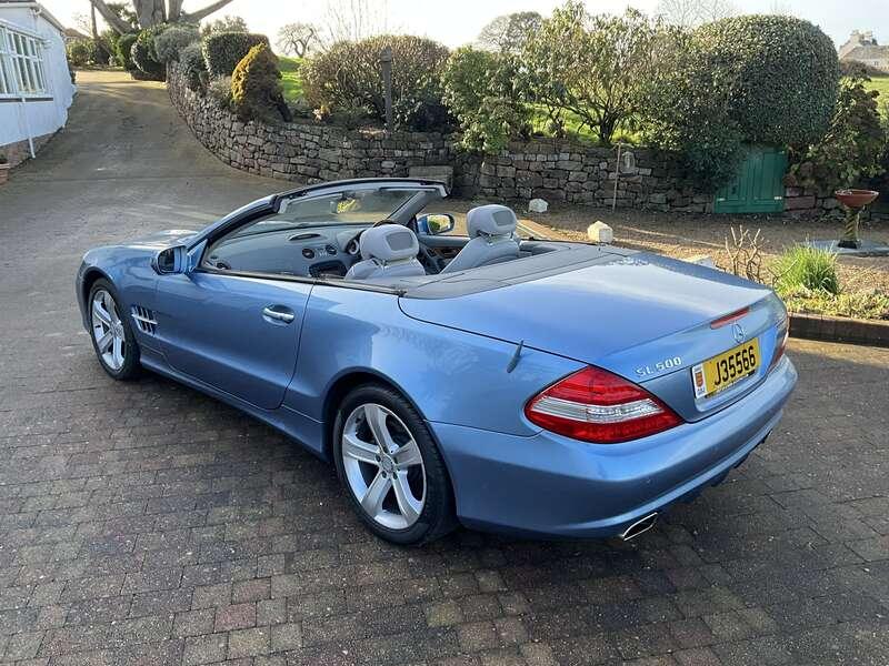 2011 Mercedes - Benz SL500