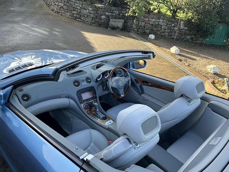 2011 Mercedes - Benz SL500