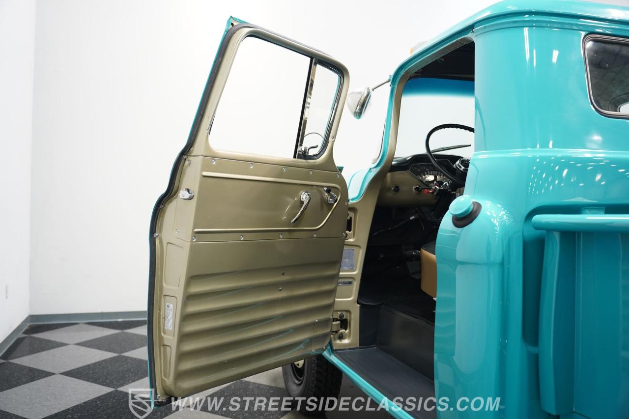 1959 Chevrolet Apache 3800 NAPCO 4X4 Tow Truck