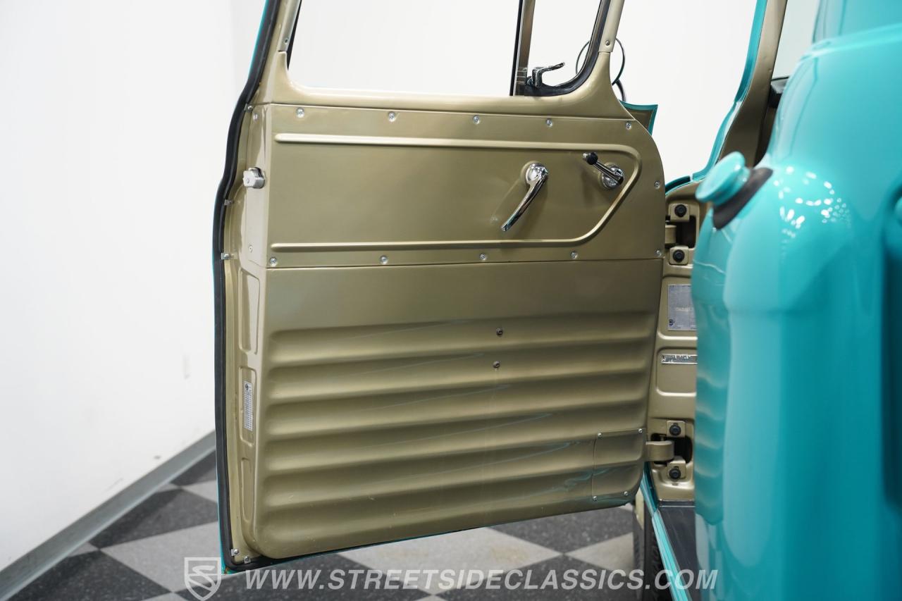 1959 Chevrolet Apache 3800 NAPCO 4X4 Tow Truck