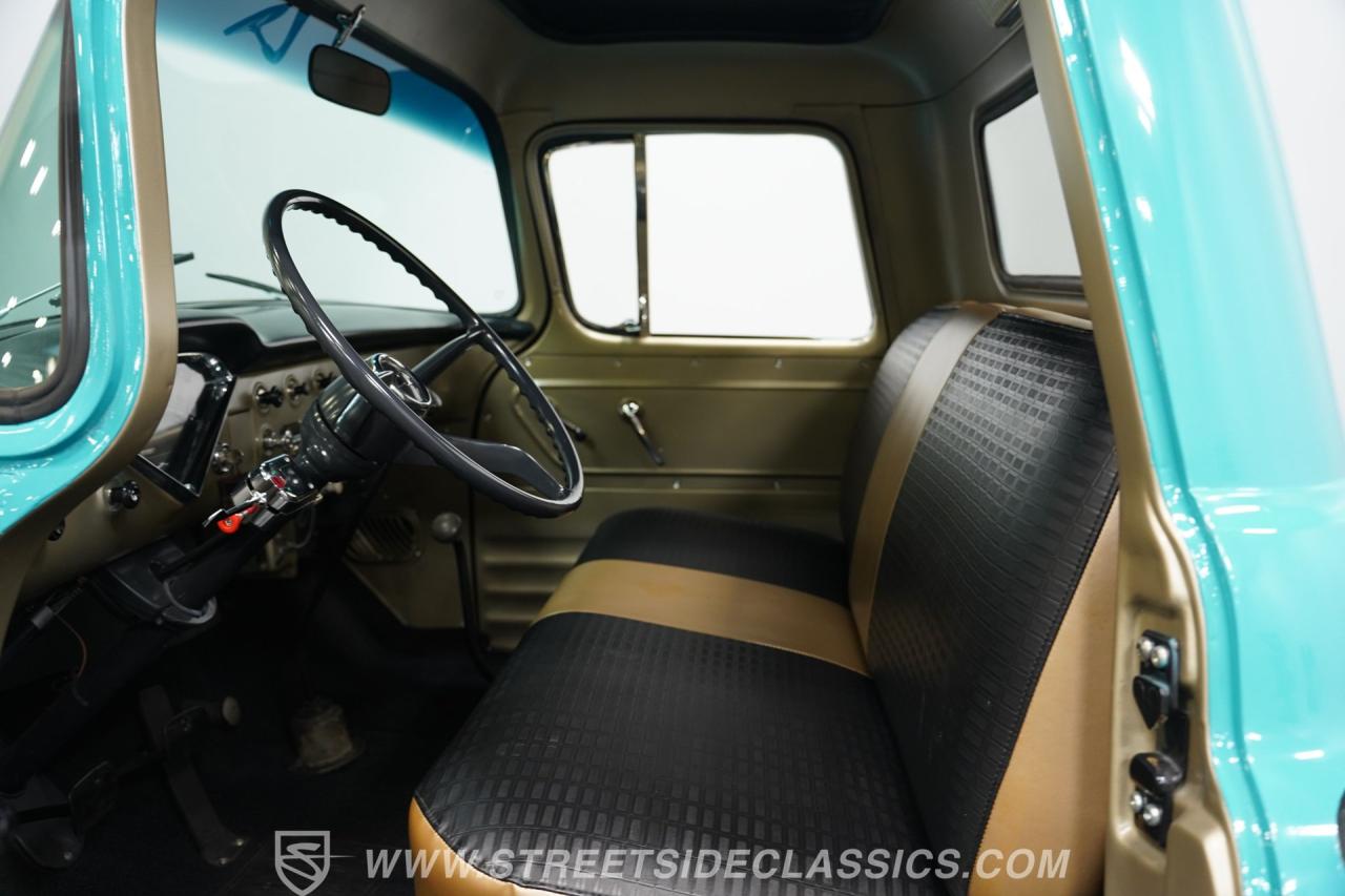 1959 Chevrolet Apache 3800 NAPCO 4X4 Tow Truck