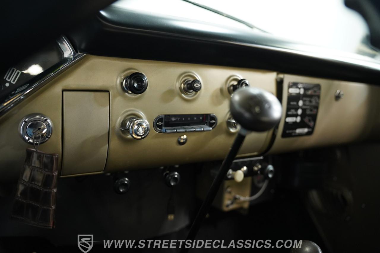 1959 Chevrolet Apache 3800 NAPCO 4X4 Tow Truck