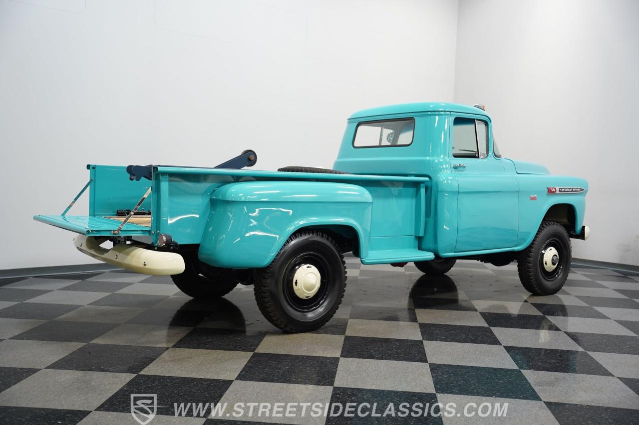 1959 Chevrolet Apache 3800 NAPCO 4X4 Tow Truck