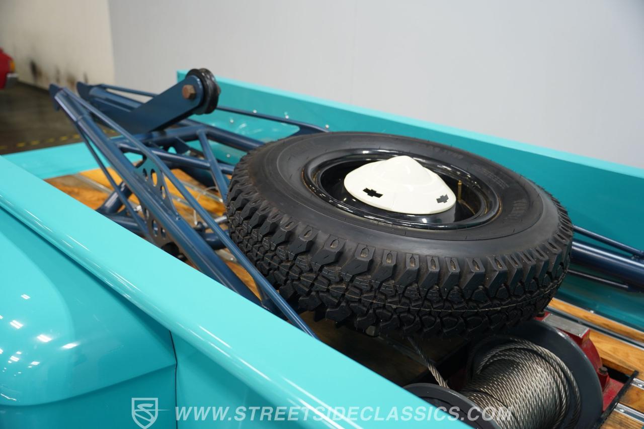 1959 Chevrolet Apache 3800 NAPCO 4X4 Tow Truck