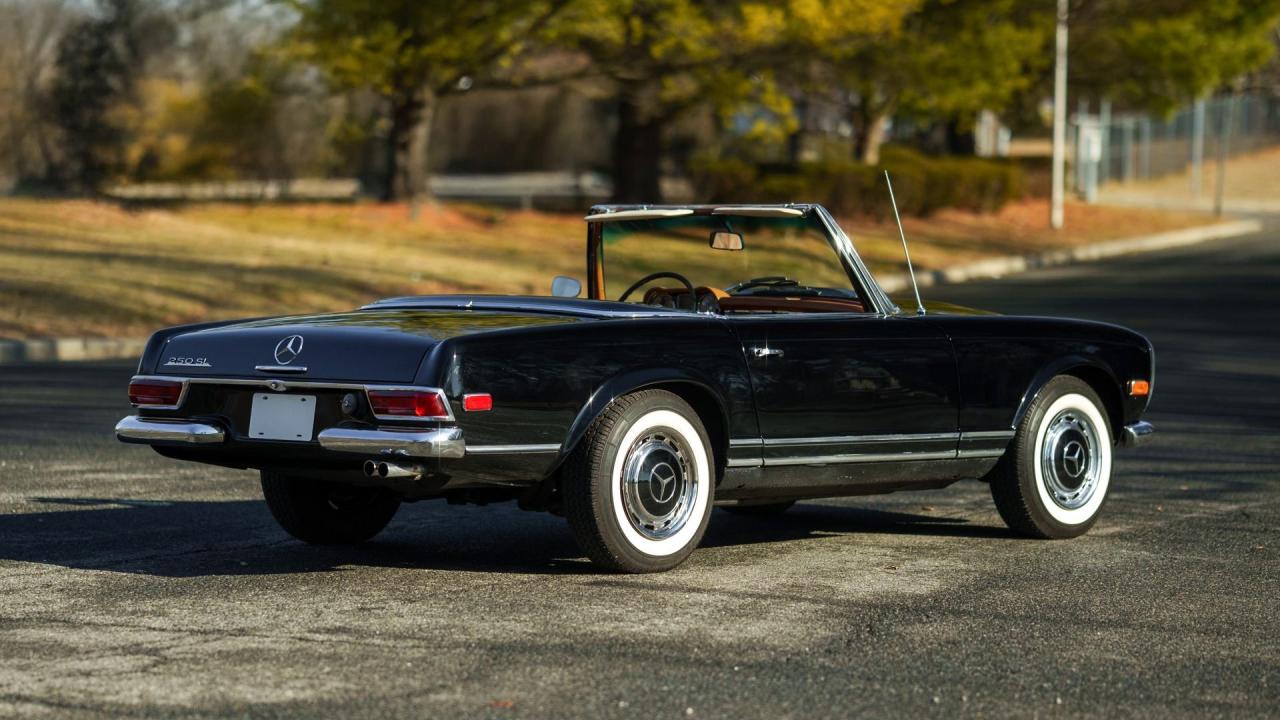 1967 Mercedes - Benz 250 SL Pagoda