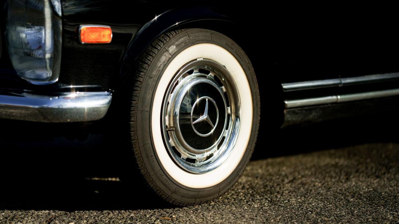 1967 Mercedes - Benz 250 SL Pagoda