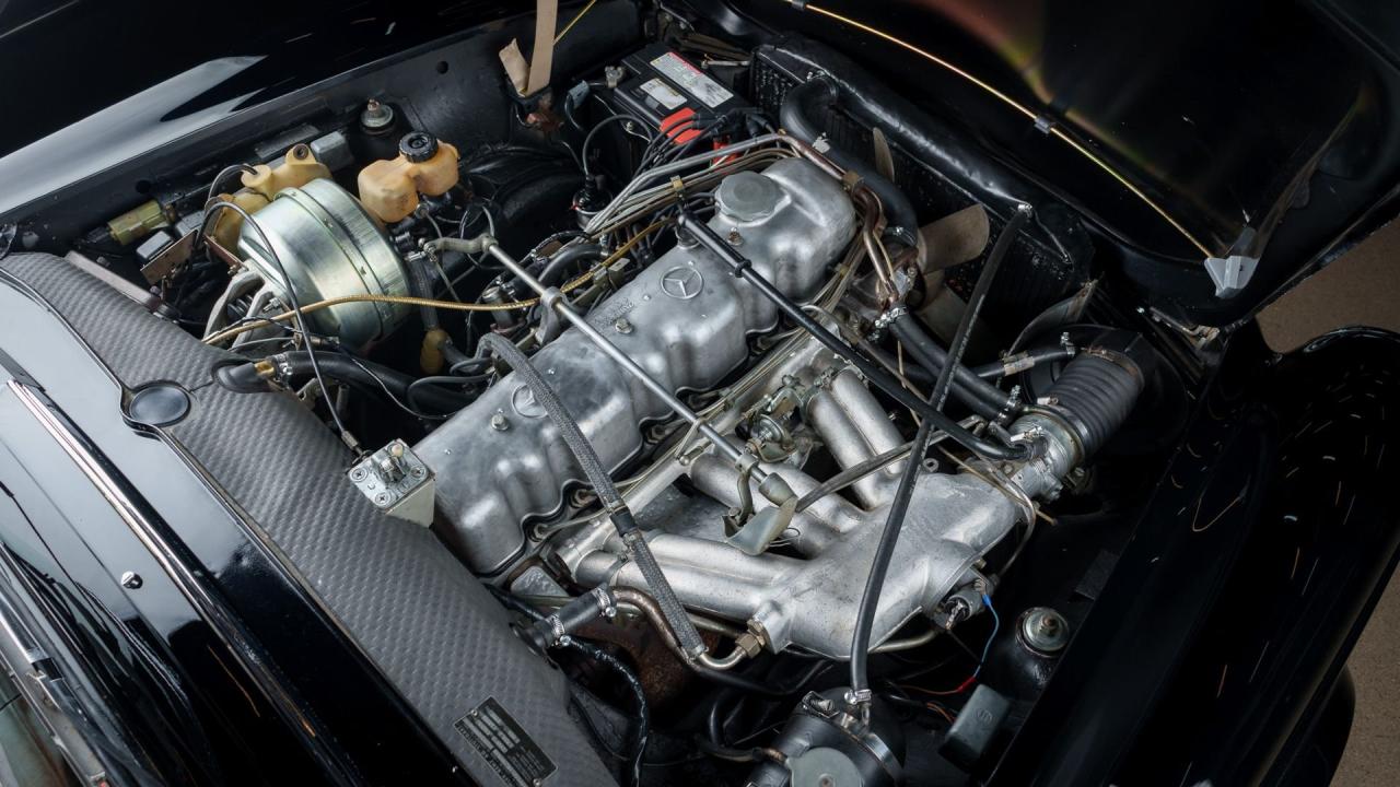 1967 Mercedes - Benz 250 SL Pagoda