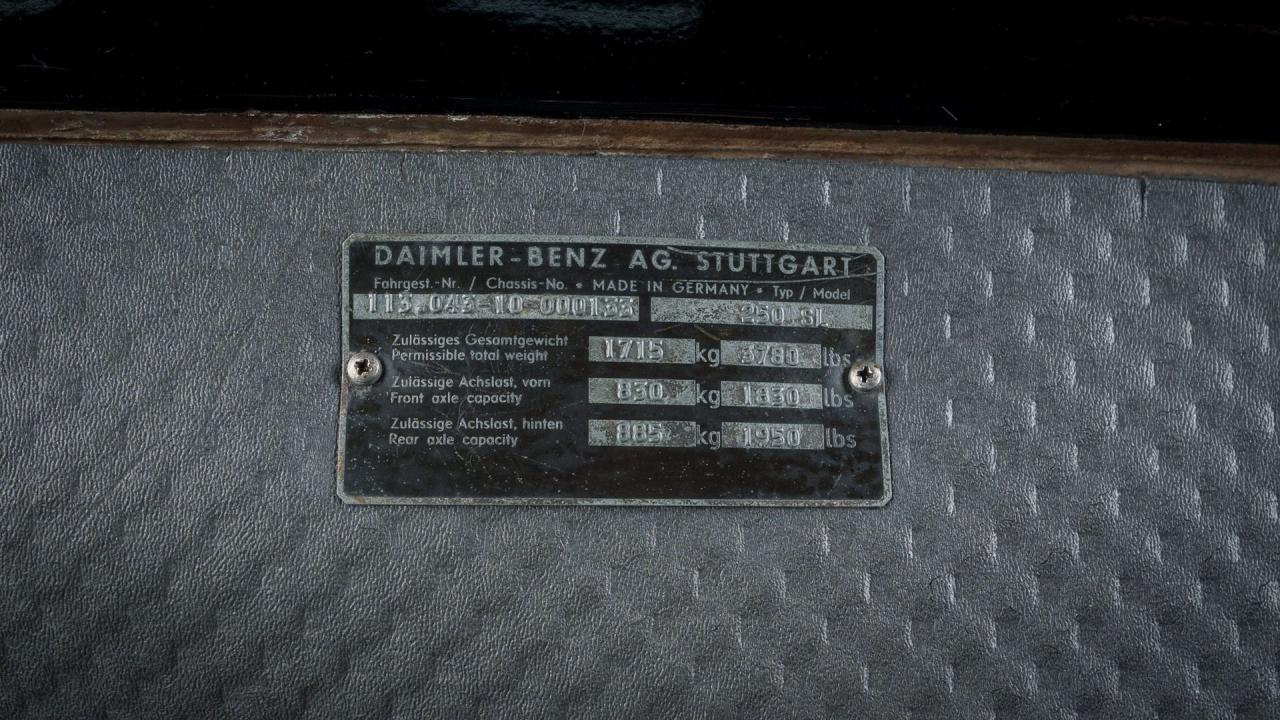 1967 Mercedes - Benz 250 SL Pagoda