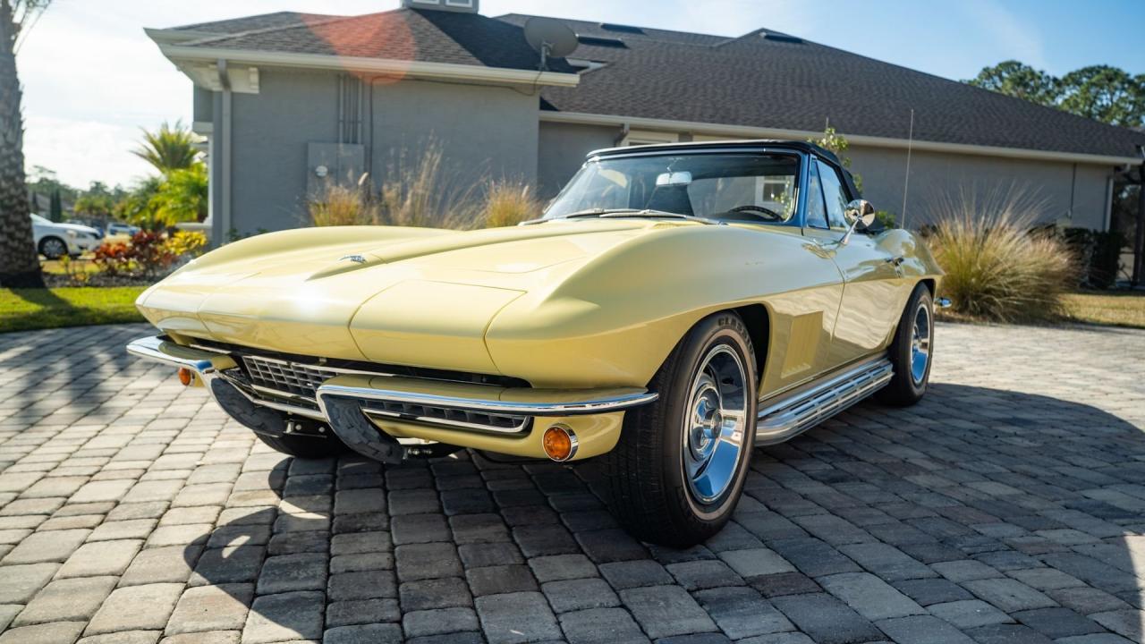 1967 Chevrolet Corvette Sting Ray 327/300 Convertible