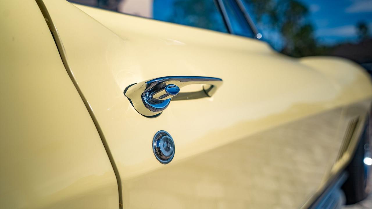 1967 Chevrolet Corvette Sting Ray 327/300 Convertible