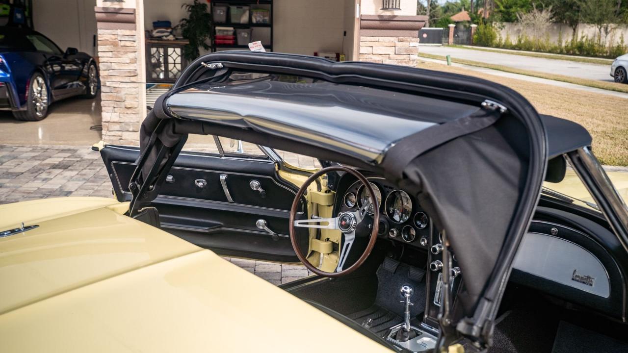 1967 Chevrolet Corvette Sting Ray 327/300 Convertible