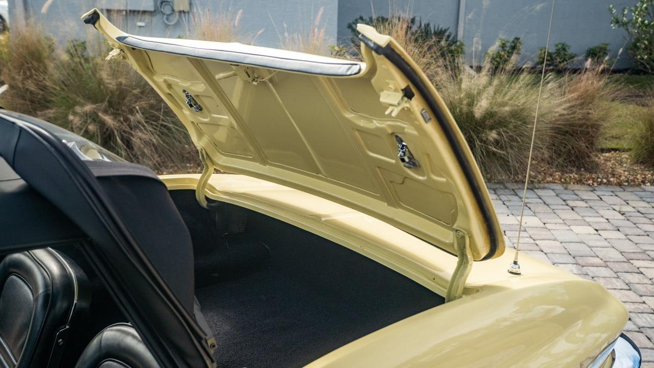 1967 Chevrolet Corvette Sting Ray 327/300 Convertible