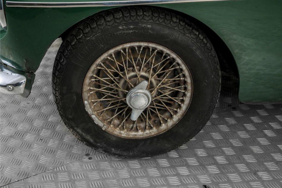 1970 MG B BGT MGBGT 1.8 overdrive spaakwielen