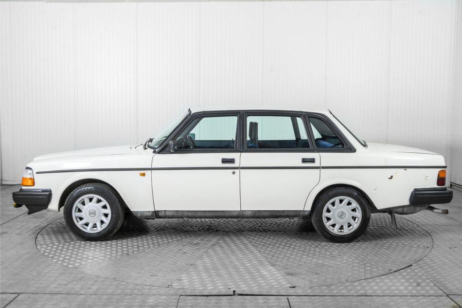1984 Volvo 244