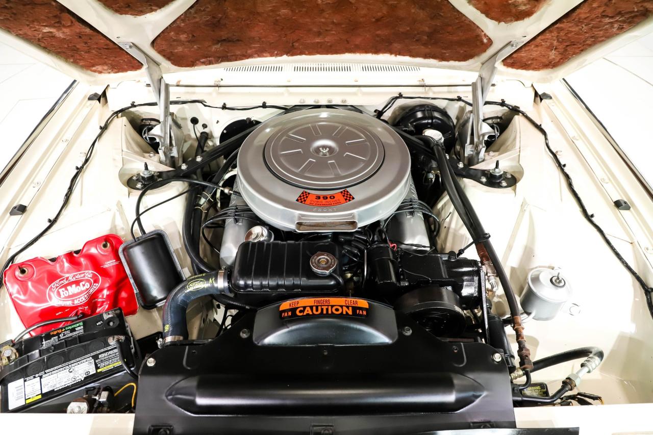 1962 Ford Thunderbird