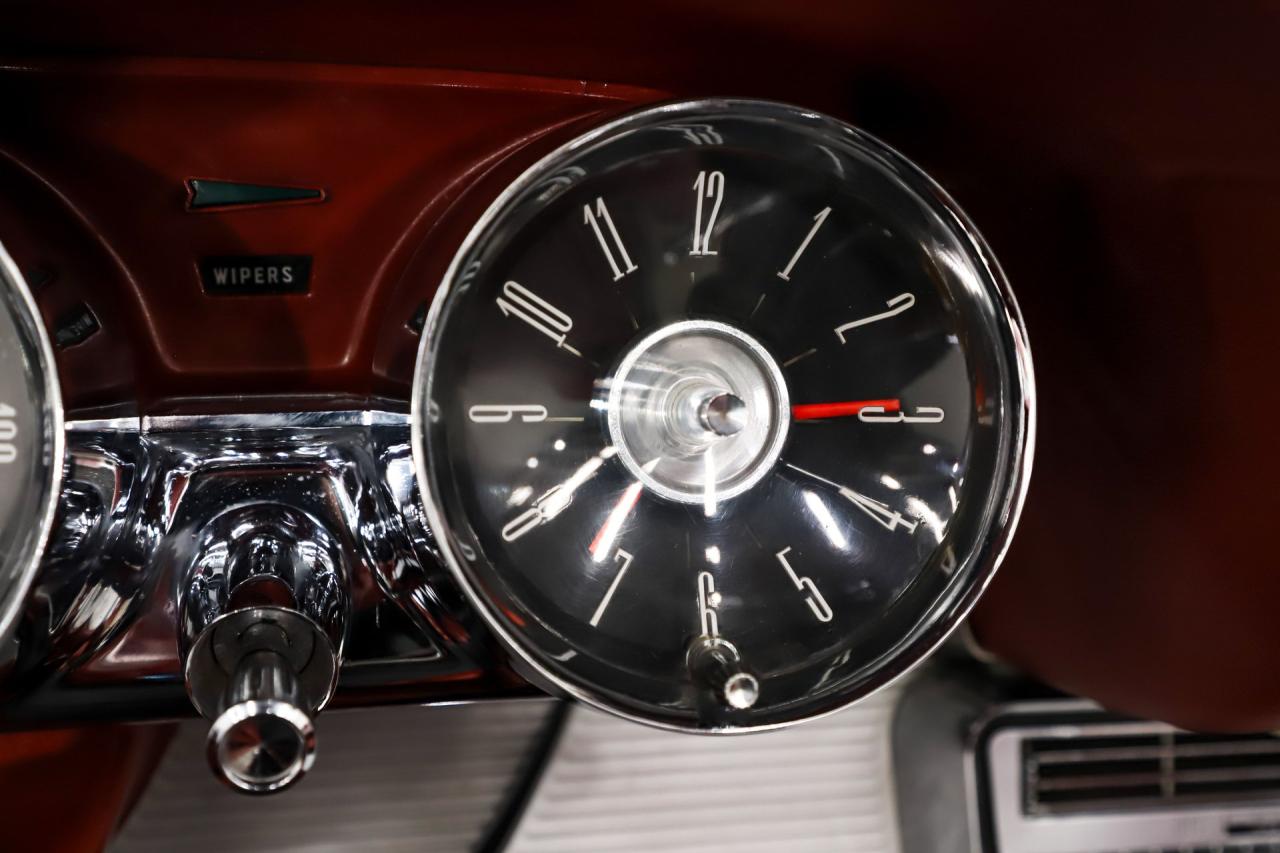 1962 Ford Thunderbird