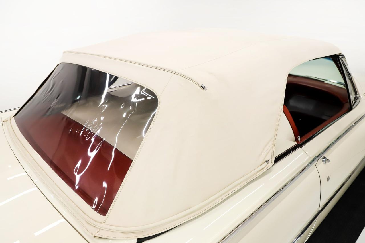 1962 Ford Thunderbird